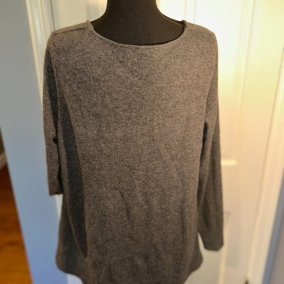 C by Bloomingdale's Grey Cashmere V-Neck Sweater, Asymmetrical hem,Ladies' Large - Picture 5 of 5